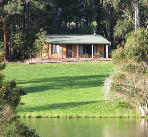 Pemberton Lake View Chalets - Hervey Bay Accommodation 0