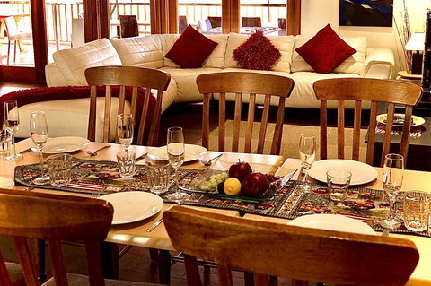 Pemberton Lodge - Hervey Bay Accommodation 2