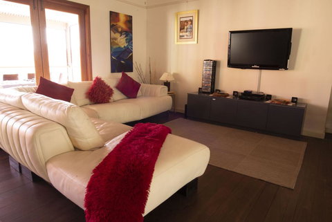 Pemberton Lodge - Hervey Bay Accommodation 3