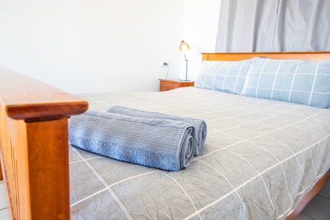 Penneshaw Beach Stay - Hervey Bay Accommodation 2