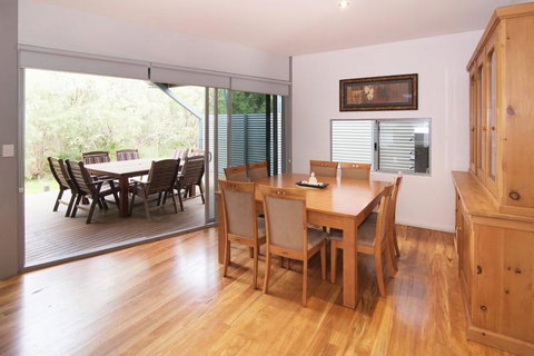 PEPPY TREE HOUSE - Hervey Bay Accommodation 1