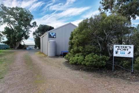 Peter's Port - Hervey Bay Accommodation 1