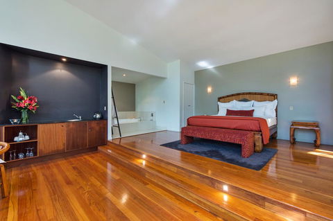 Pethers Rainforest Retreat - Hervey Bay Accommodation 3