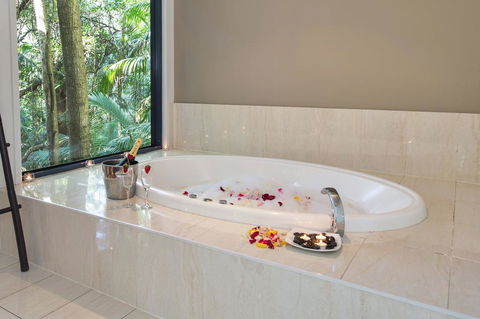 Pethers Rainforest Retreat - Hervey Bay Accommodation 2
