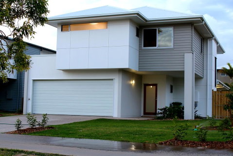 Petrie Beach Holiday Home - Hervey Bay Accommodation 0