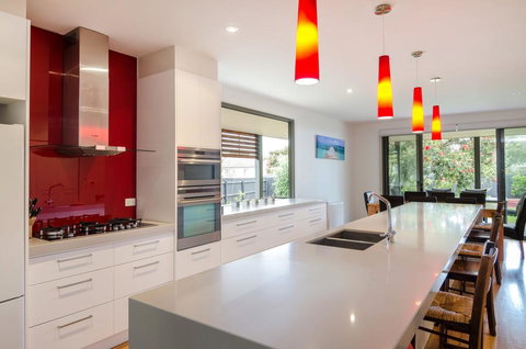 PIER 55 - DROMANA... - Hervey Bay Accommodation 1