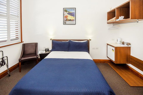 Pier Hotel - Hervey Bay Accommodation 3