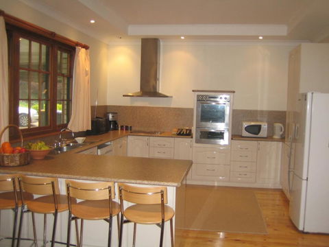 Pinkerton Hill Naracoorte - Hervey Bay Accommodation 2