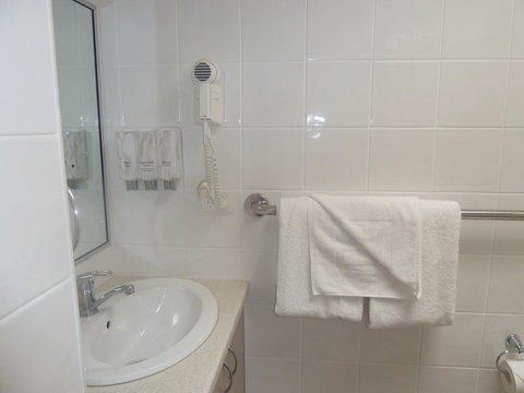 Pioneer Lodge Motel - Tourism Hervey Bay 3