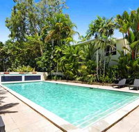 Plantation House 1 Spacious 4 Bedroom House Near Beach WIFI Netflix Telstra TV Playground Pool BBQ - Hervey Bay Accommodation