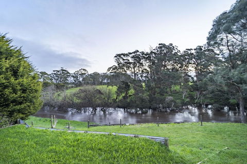 Platypus Waters B&B - Hervey Bay Accommodation 3