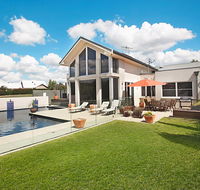 Play A Round - Hervey Bay Accommodation