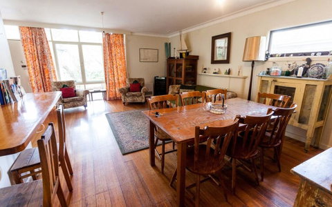 Point Lonsdale Beach House - Hervey Bay Accommodation 1