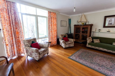 Point Lonsdale Beach House - Hervey Bay Accommodation 2