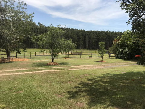 Ponytail Farmhouse - Tourism Hervey Bay 1