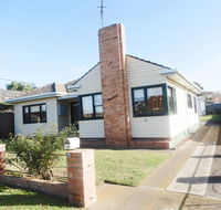 Port Life Beach House - Tourism Hervey Bay