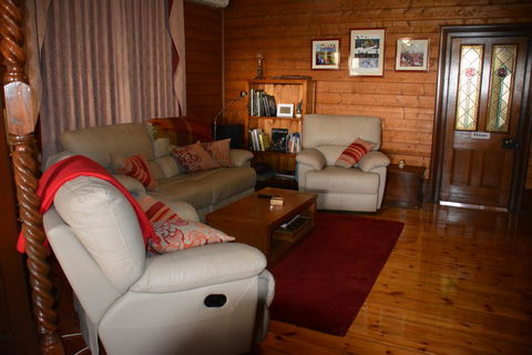 Portarlington Vicarage - Hervey Bay Accommodation 2