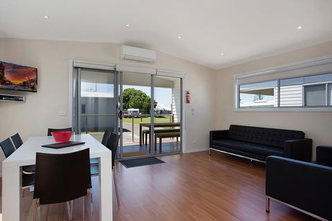 Portland Holiday Village - Hervey Bay Accommodation 2