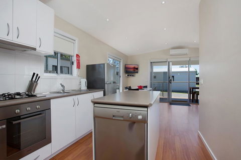 Portland Holiday Village - Hervey Bay Accommodation 3