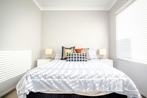 Prime Time Stays - Maylands Boutique Apartment - Tourism Hervey Bay 0