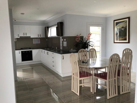 Private Studio - Hervey Bay Accommodation 1