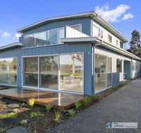 Pukeko Beach House Rhyll - Hervey Bay Accommodation
