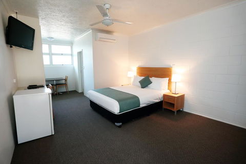 Q Express - Hervey Bay Accommodation 0