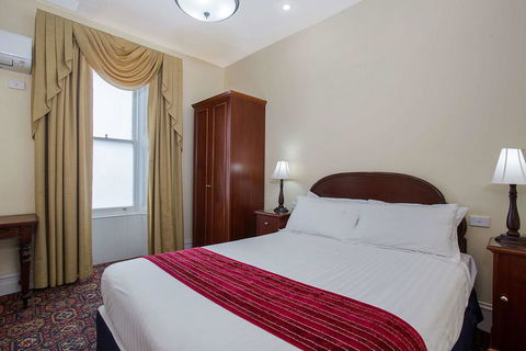 Quality Hotel Bentinck - Hervey Bay Accommodation 1