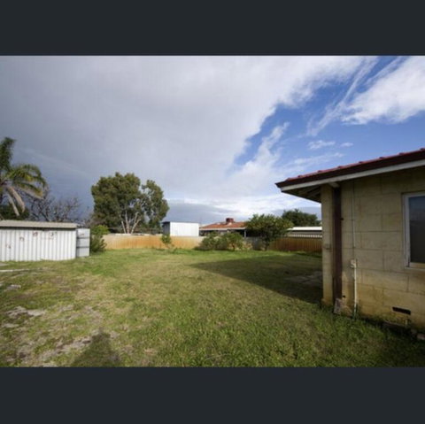 Queens Park Home - Tourism Hervey Bay 0