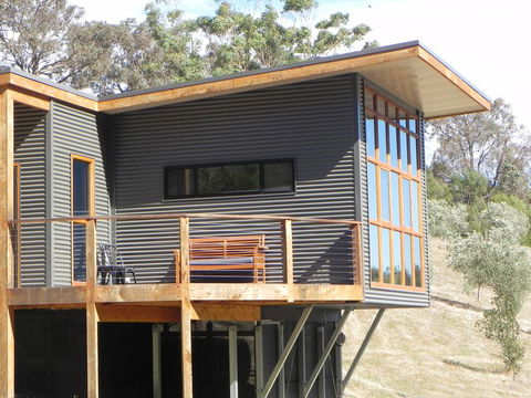 Queenstown Retreat B&B - Hervey Bay Accommodation 0