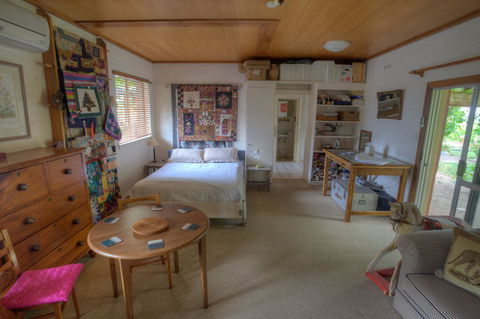 Quilters Studio - Tourism Hervey Bay 3