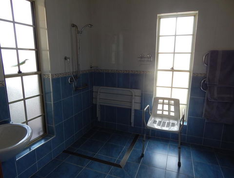 R On The Downs BnB & Cottages - Tourism Hervey Bay 3