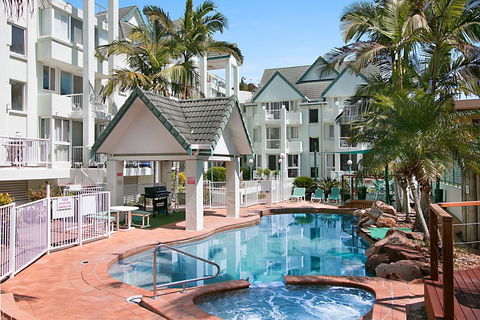 RAINBOW BAY 3 Bed Ocean Views & SPA On Roof Terrace - Hervey Bay Accommodation 1