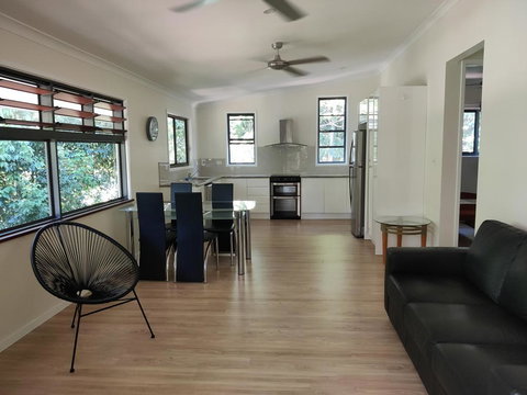 Rainforest Retreat - Hervey Bay Accommodation 2