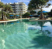 Ramada Resort Studio Split Queen Electric Adjustable Bed - Tourism Hervey Bay