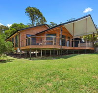 Ravensbourne Escape- Rose Alyce - Hervey Bay Accommodation