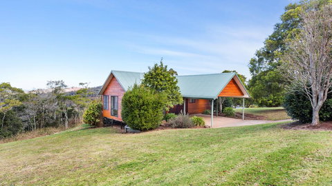 Ravensbourne Escape- Stella Luna - Hervey Bay Accommodation 3