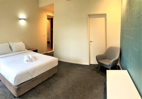 Readyset On King - Tourism Hervey Bay 3