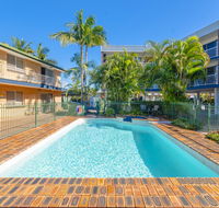 Red Star Hotel Palm Beach - Tourism Hervey Bay