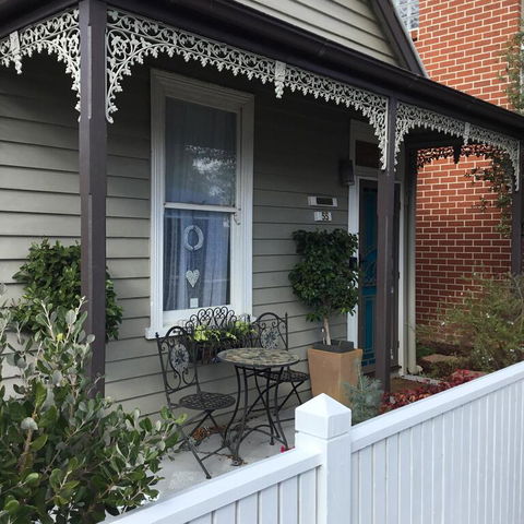 Redruth Cottage - Hervey Bay Accommodation 1