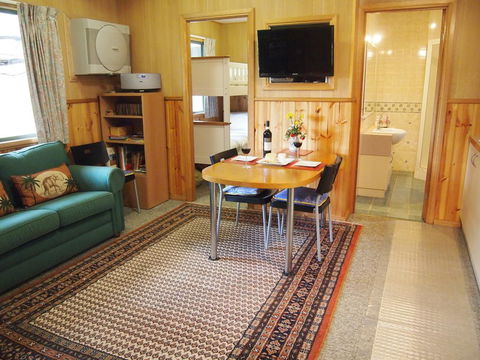 Reidford Cottage - Dog Friendly - Tourism Hervey Bay 3