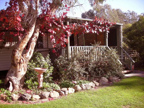 Reidford Cottage - Dog Friendly - Tourism Hervey Bay 0