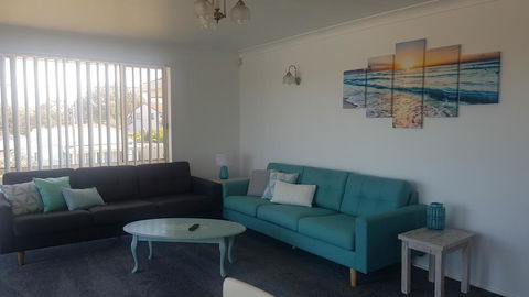Relax And Chillax At Happi Dayz Retreat - Hervey Bay Accommodation 1