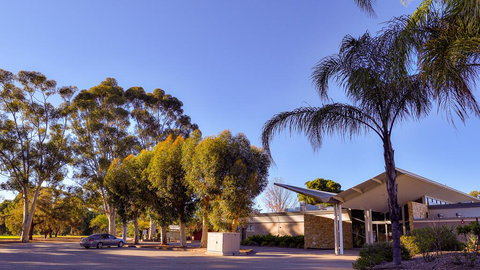 Renmark Country Club - Hervey Bay Accommodation 1