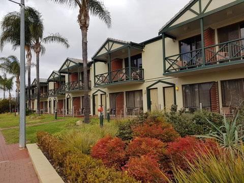 Renmark Hotel Motel - Hervey Bay Accommodation 0