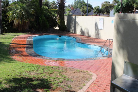 Renmark Hotel Motel - Hervey Bay Accommodation 1