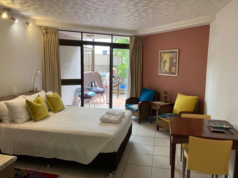 RENTAL: All $ Inclusive, Tidy Renovated Studio Apartment On The Strand, Pool,  - Tourism Hervey Bay 1