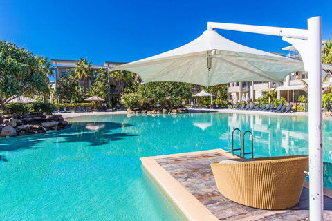 RESORT & SPA 2306/07 OCEAN GLIMPSES - Hervey Bay Accommodation 0