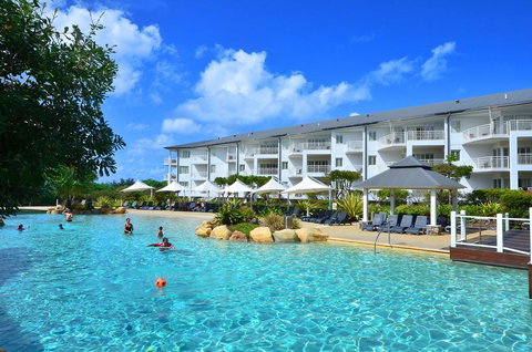 RESORT ON THE BEACH 2214/2215 - Tourism Hervey Bay 0