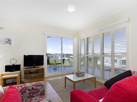 RESORT ON THE BEACH 6310 - TOP FLOOR - Hervey Bay Accommodation 0